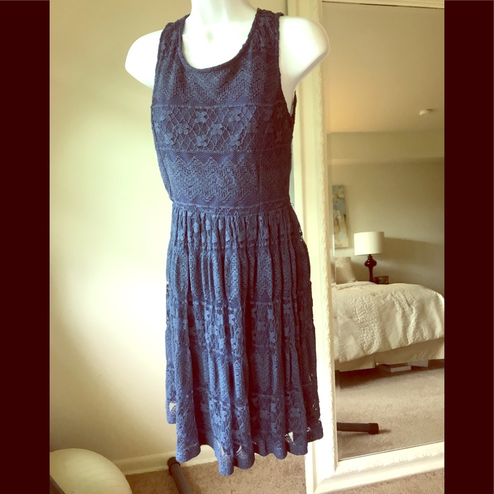 Lace dress unlined back with zip